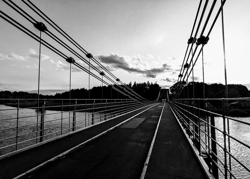Union Chain Bridge by alljengi